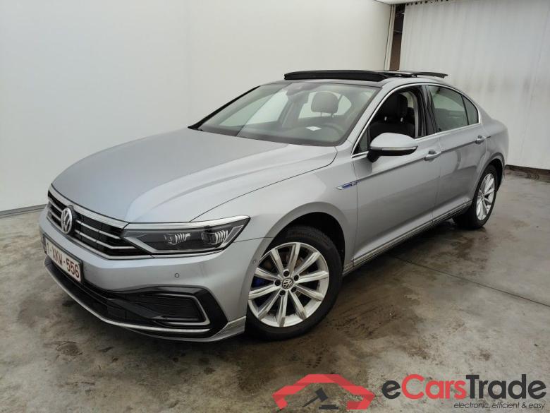 Volkswagen Passat 1.4 TSI DSG6 GTE Business 4d #4