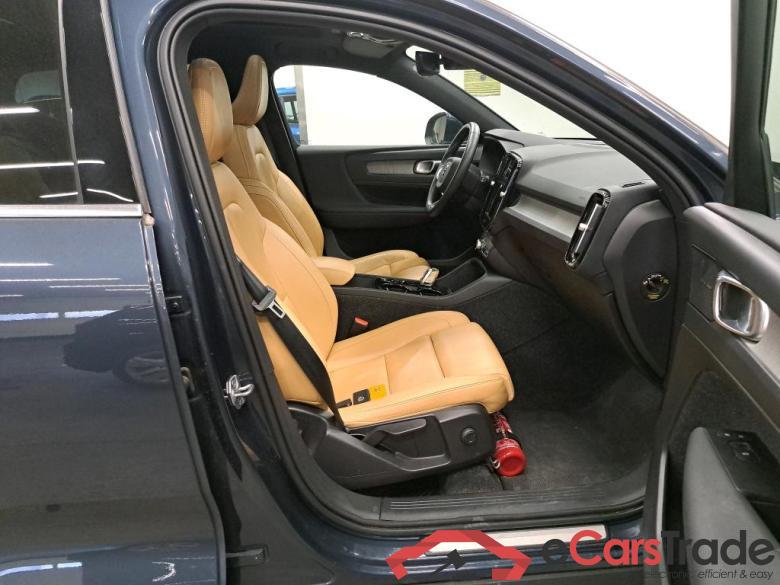 VOLVO - VOL XC40 T4 Recharge 211PK Geartronic Inscription Pack Tech & Park & Winter & Electric Sunroof & Semi Auto Foldable Trailer Hook  * HYBRID * #3