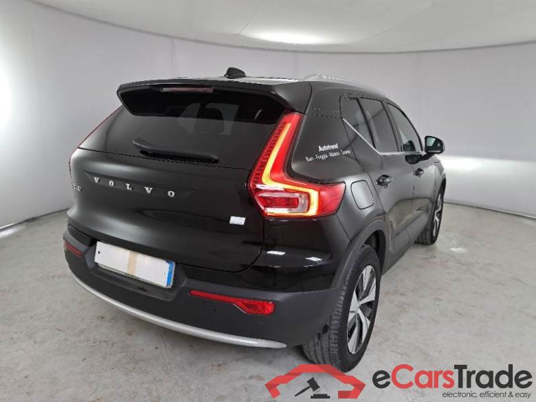 Volvo 11 VOLVO XC40 / 2021 / 5P / SUV T4 RECHARGE PLUG-IN AUTO CORE #2