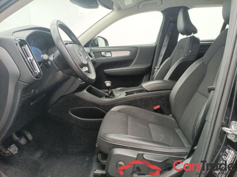 Volvo XC40 T3 Momentum Pro 5d #6