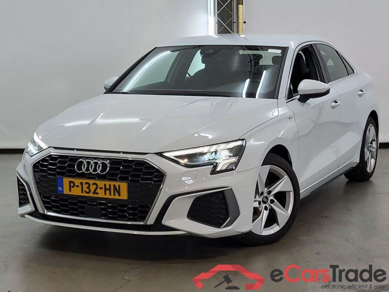AUDI A3 Limousine 30 TFSI S edition #1