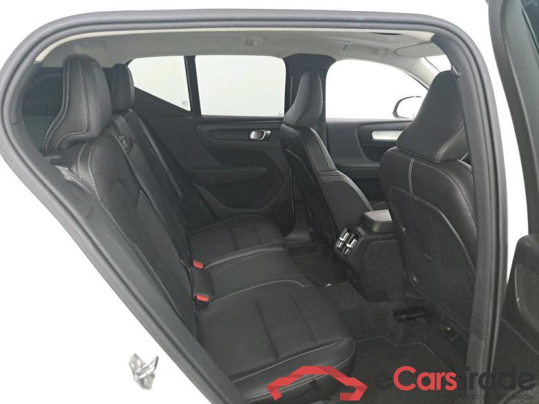 VOLVO XC40 1.5 T3 Momentum Pro Geartronic Winter Intellisafe Pro Versatility Pro #6