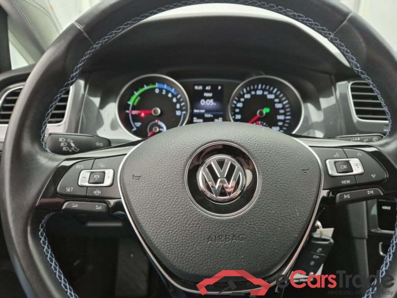 VOLKSWAGEN e-Golf e-Dition #5