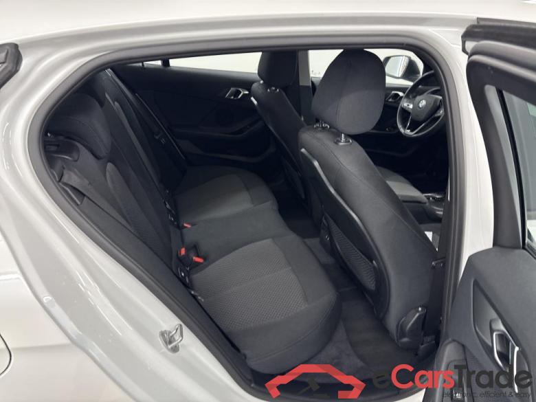 BMW 1 SERIES HATCH 1.5 116DA (85KW) Business Model Advantage Storage #6