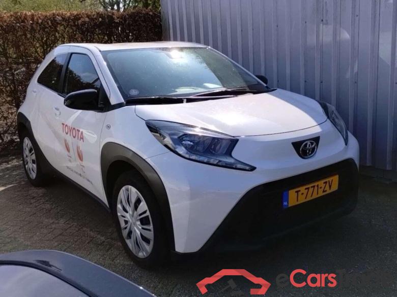 TOYOTA Aygo X 1.0 VVT-i MT Play #2