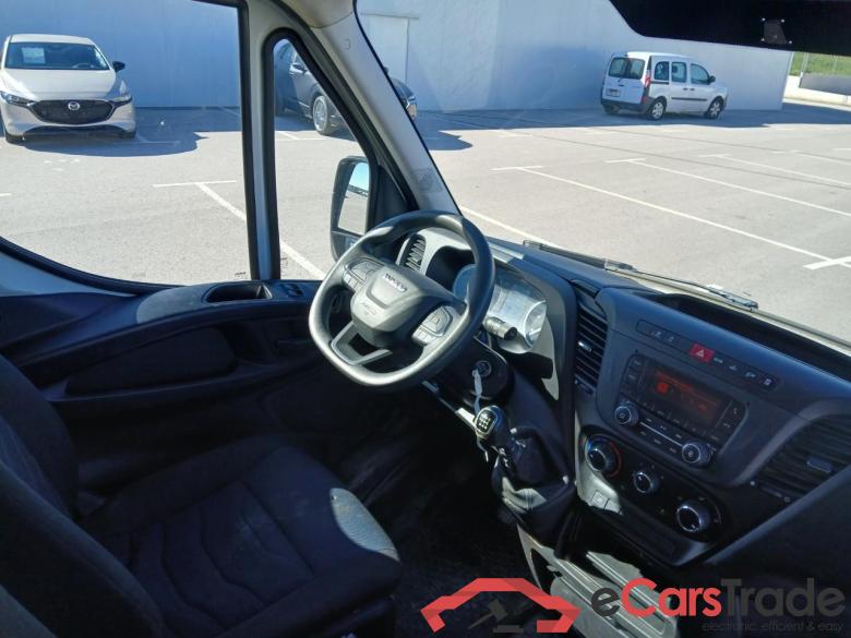 Iveco 2.3 TD 35S 14 V 3520L/H2 12 M3 IVECO Daily / 2019 / 4P / furgón 2.3 TD 35S 14 V 3520L/H2 12 M3 #3