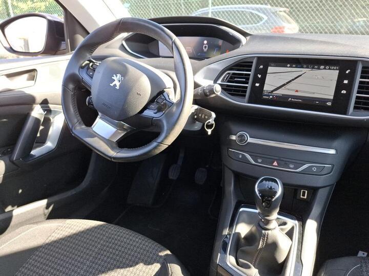 Peugeot 308 1.2 PureTech I-Cockpit Navi Klima PDC ... #5