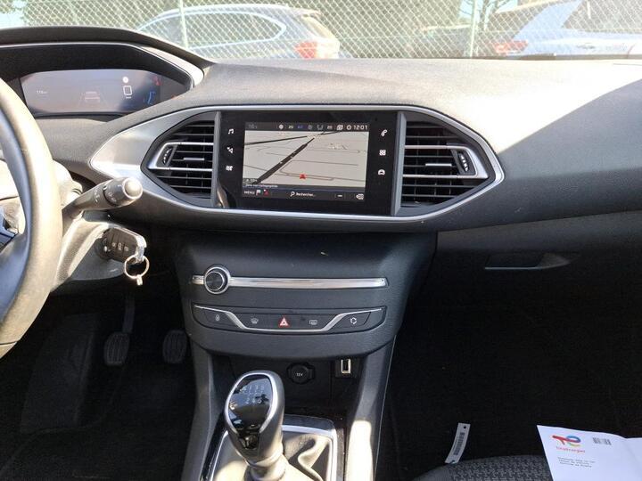 Peugeot 308 1.2 PureTech I-Cockpit Navi Klima PDC ... #6