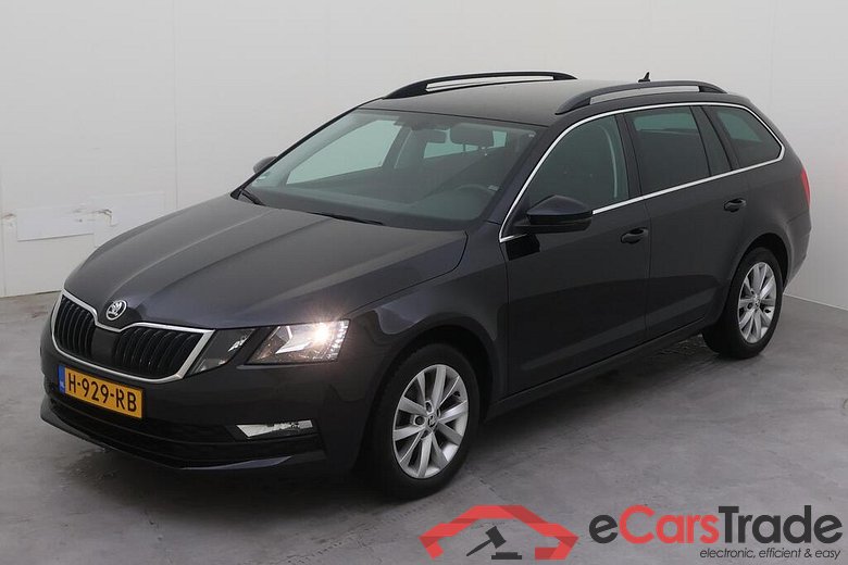 SKODA Octavia Combi 110 kW #1