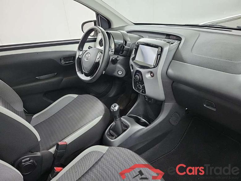 TOYOTA Aygo 1.0 VVT-i x-play 5D 53kW #6