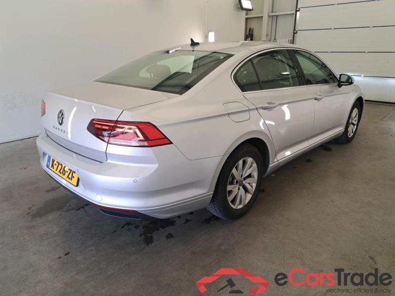 Volkswagen Passat Limousine '14 Volkswagen Passat 1.5 TSI 7-DSG Business 4d #2