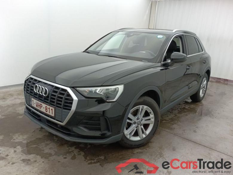 Audi Q3 35 TFSI S tronic 5d #4