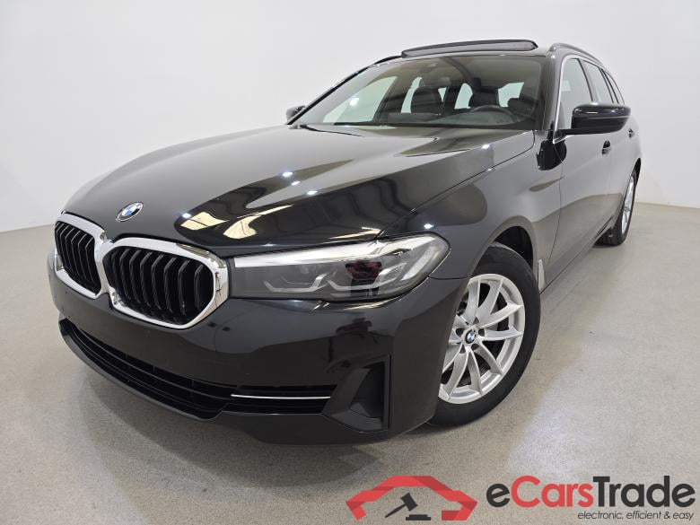 BMW 520d Touring Aut. Pano LED-Xenon LC-Pro Ambient Navi-Pro Leather KeylessGo Camera Klima PDC ...