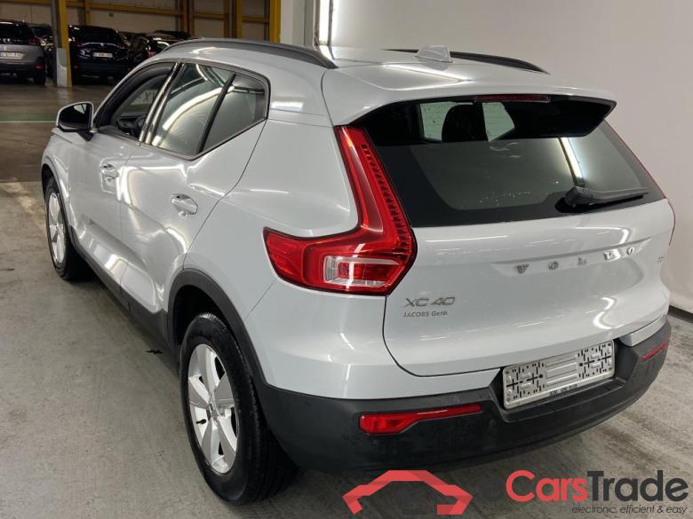 VOLVO XC40 1.5 T2 MOMENTUM CORE AUTO Versatility Park Assist #3