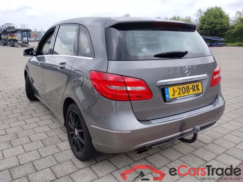 MERCEDES-BENZ B-KLASSE 180 Ambition #3