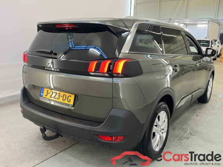 Peugeot 5008 17 - 20 Peugeot 5008 Active PureTech 130 EAT8 5d #2