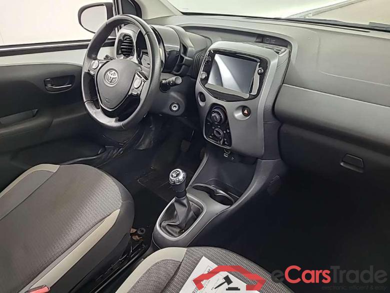 TOYOTA Aygo 1.0 VVT-i x-play 5D 53kW #6
