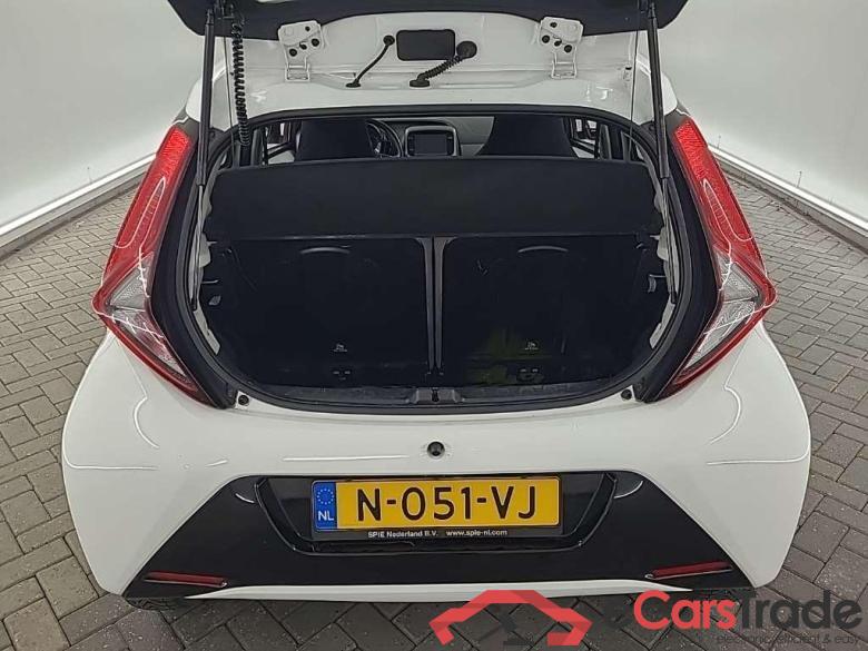 TOYOTA Aygo 1.0 VVT-i x-play 5D 53kW #5