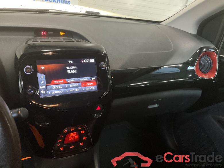 PEUGEOT 108 1.0 e-VTi Allure #5