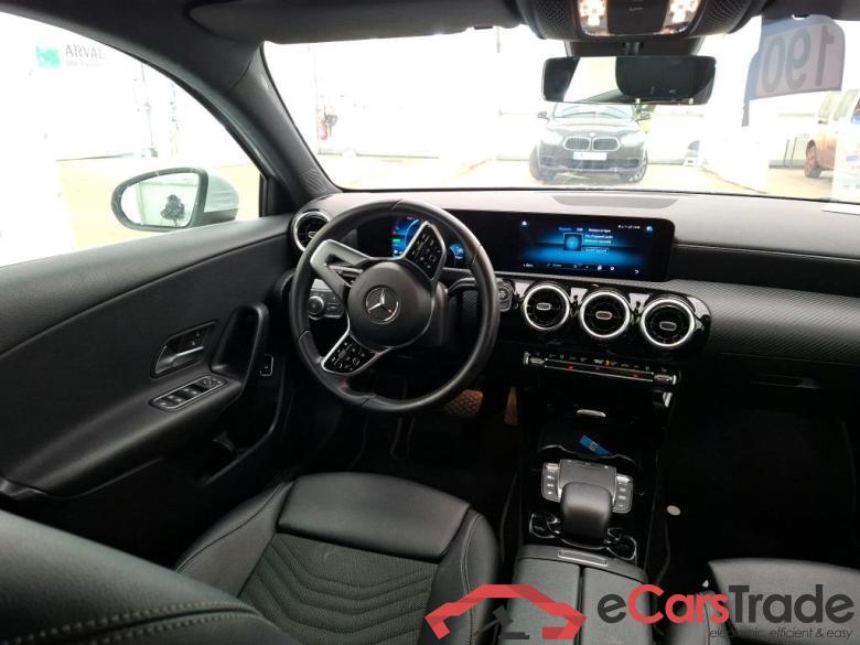 Mercedes A 250 e Business Line 8G-DCT MERCEDES-BENZ Classe A Compact / 2018 / 5P / Berline A 250 e Business Line 8G-DCT #5