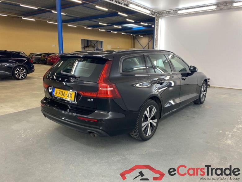 VOLVO V60 2.0 B3 Momentum Advantage #4