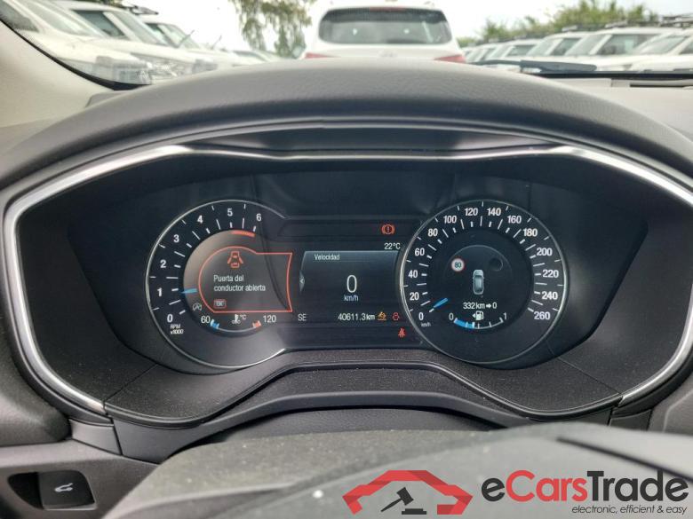 Ford 2.0 TDCi 110kW (150CV) Titanium 235 FORD Mondeo / 2014 / 5P / berlina con portón 2.0 TDCi 110kW (150CV) Titanium 235 #4