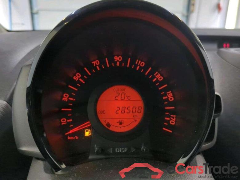 CITROEN C1 1.0 VTi Millenium #4