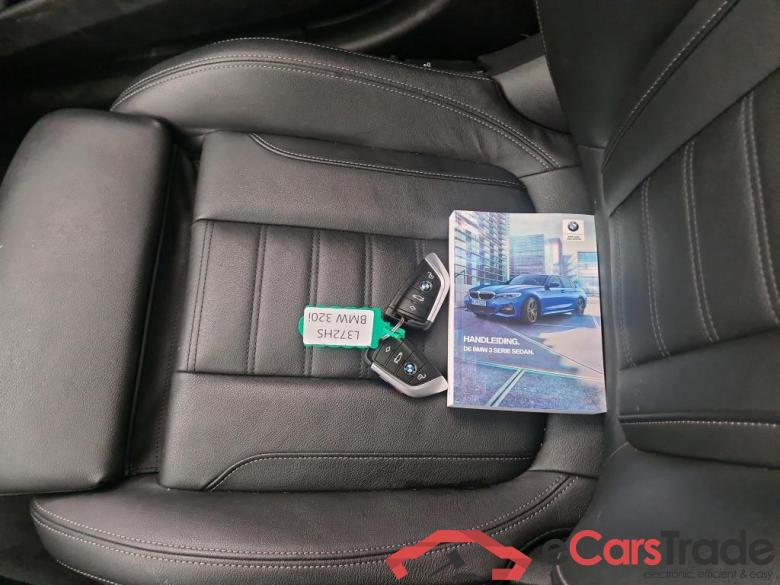 BMW 3 Serie Sedan '18 BMW 3 Serie Sedan 320iA Business Edition 4d #4