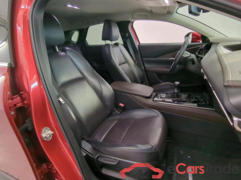 Mazda CX-30 '19 Mazda CX-30 E-SKYACTIV-X 186 Luxury 5d #3