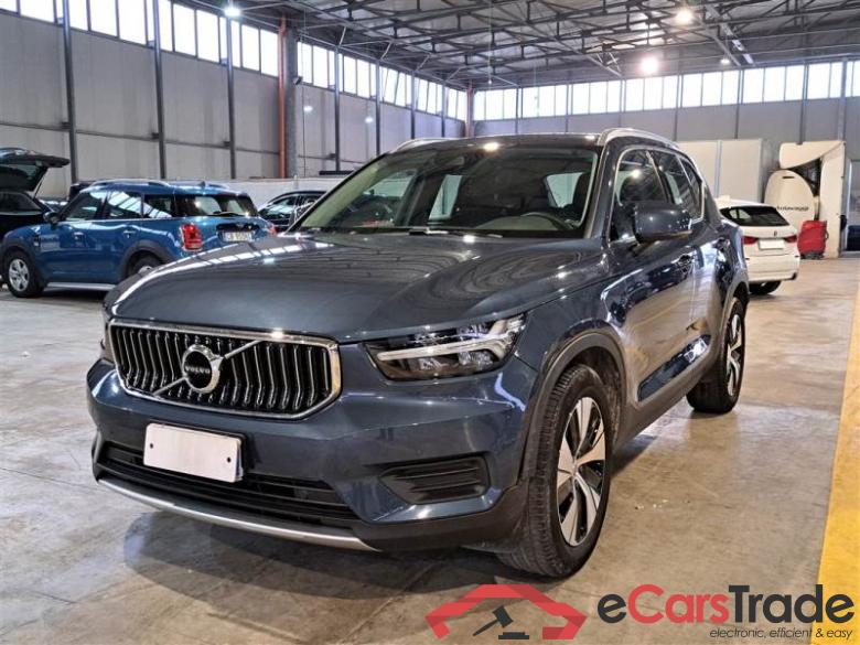 Volvo 235 VOLVO XC40 / 2017 / 5P / SUV T4 PLUG-IN HYBRID AUTO RECH INSCRIP EXPR #1