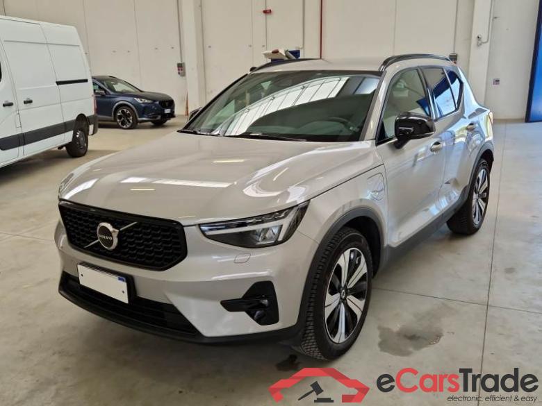 Volvo 6 VOLVO XC40 / 2021 / 5P / SUV T4 RECHARGE PLUG-IN AUTO PLUS DARK #1