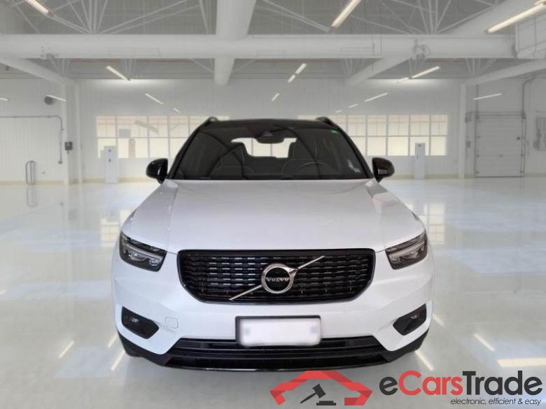 Volvo 223 VOLVO XC40 / 2017 / 5P / SUV T5 PLUG-IN HYBRID AUTO RECHARGE R-DESIGN #6