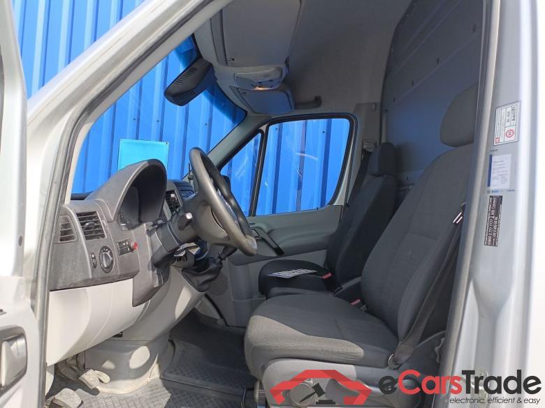 Mercedes-Benz Sprinter 516 CDI A2H1 5.0T 4d #6