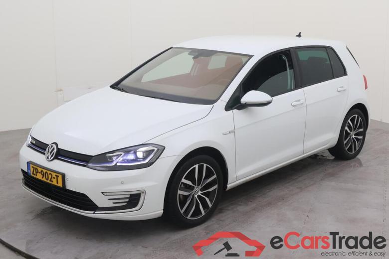 VOLKSWAGEN e-Golf  #1