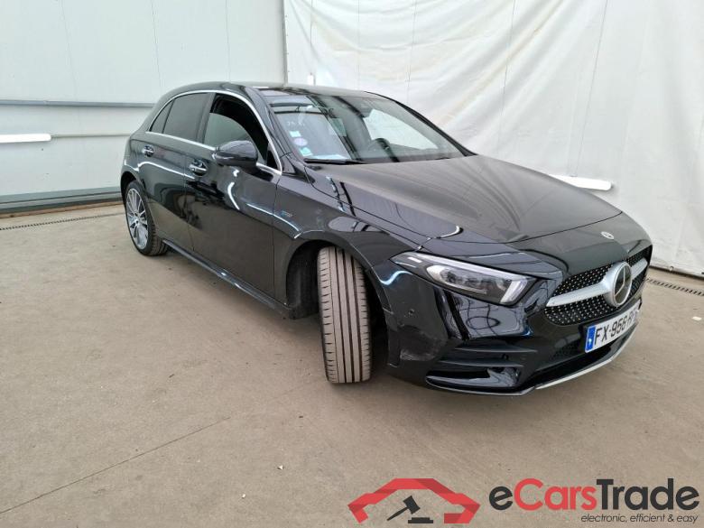 Mercedes A 250 e AMG Line 8G-DCT MERCEDES-BENZ Classe A Berline / 2018 / 4P / Berline A 250 e AMG Line 8G-DCT #4
