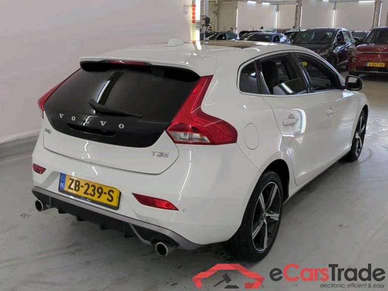 Volvo V40 Volvo V40 T3 Geartronic Polar+ Sport 5d #2