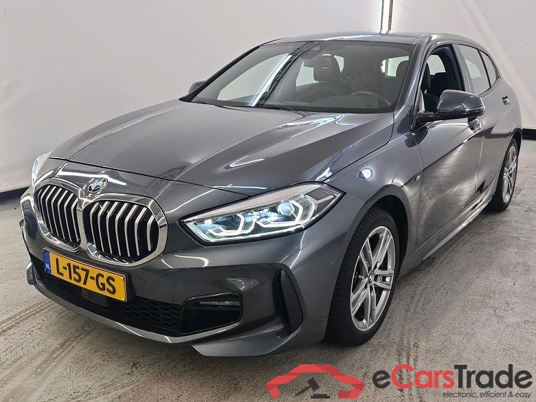 BMW 1 Serie '19 BMW 1 Serie 118iA Business Edition 5d