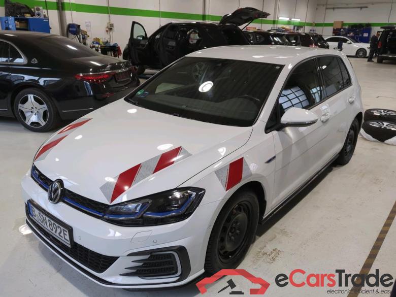 Volkswagen Golf 5d Golf VII Lim. GTE Start-Stopp 1.4 TSI 150KW AT6 E6d #1