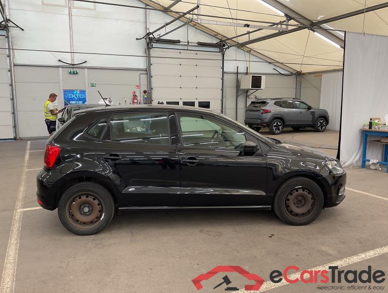 VOLKSWAGEN Polo Polo Comfortline 1.0  BlueMotion Technology 55 kW (75 ch) 5 vitesses manuel #6