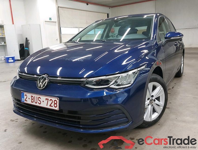 Volkswagen Golf 1.0 TSI Life LED Virtual Ambient Navi KeylessGo Camera Klima PDC ...