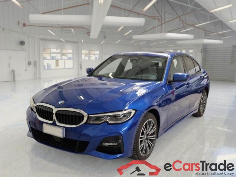 BMW 54 BMW SERIE 3 / 2018 / 4P / BERLINA 330E MSPORT AUT.