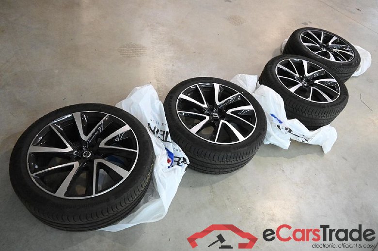 Volvo XC90 ´14 XC90 Inscription Expression Recharge Plug-In Hybrid AWD 2.0 T8 Twin Engine 288KW AT8 7 Sitzer E6d #5