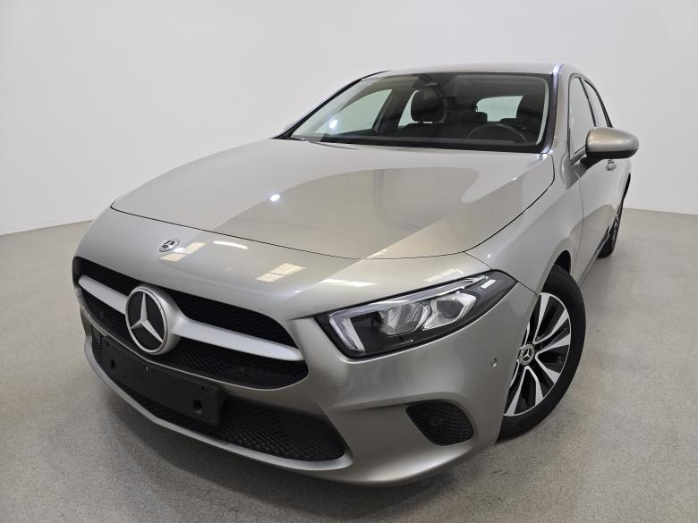 Mercedes A 180d LED-Xenon Widescreen Navi KeylessGo Camera Klima PDC ... #1