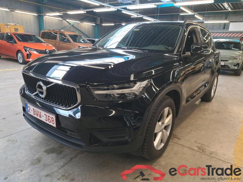 VOLVO XC40 1.5 T2 MOMENTUM CORE #1