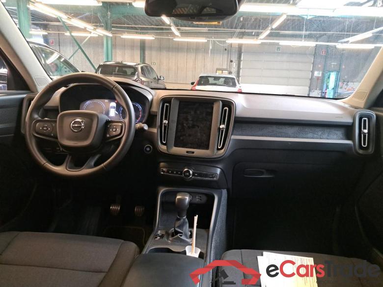 VOLVO XC40 1.5 T2 MOMENTUM CORE #5