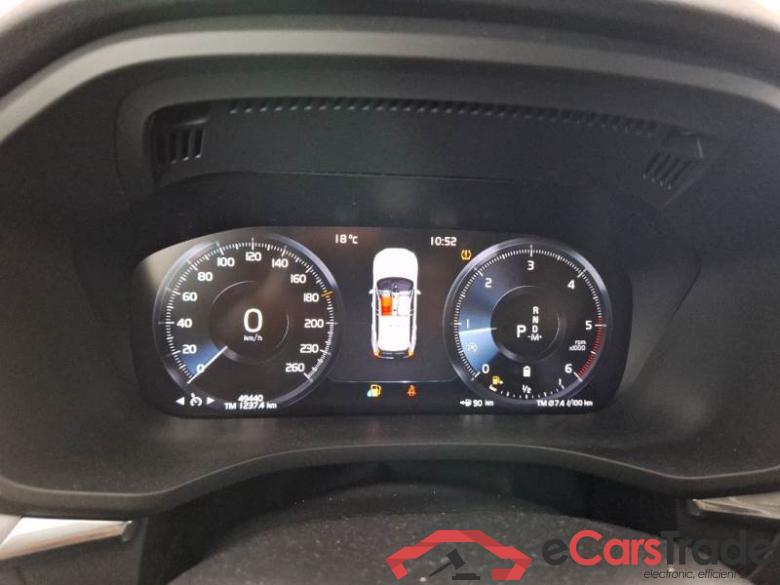 Volvo 238 VOLVO XC60 / 2017 / 5P / SUV B4 D AWD AUTOMATICO MOMENTUM PRO #4