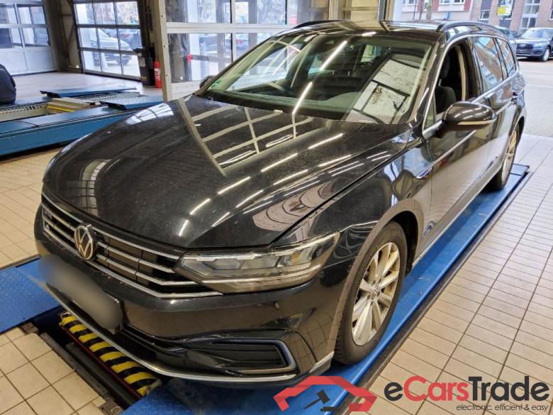 Vw GTE Passat Variant #1