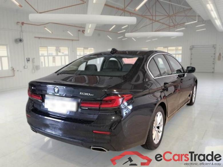 BMW 29 BMW SERIE 5 / 2020 / 4P / BERLINA 530E XDRIVE BUSINESS AUTO #2