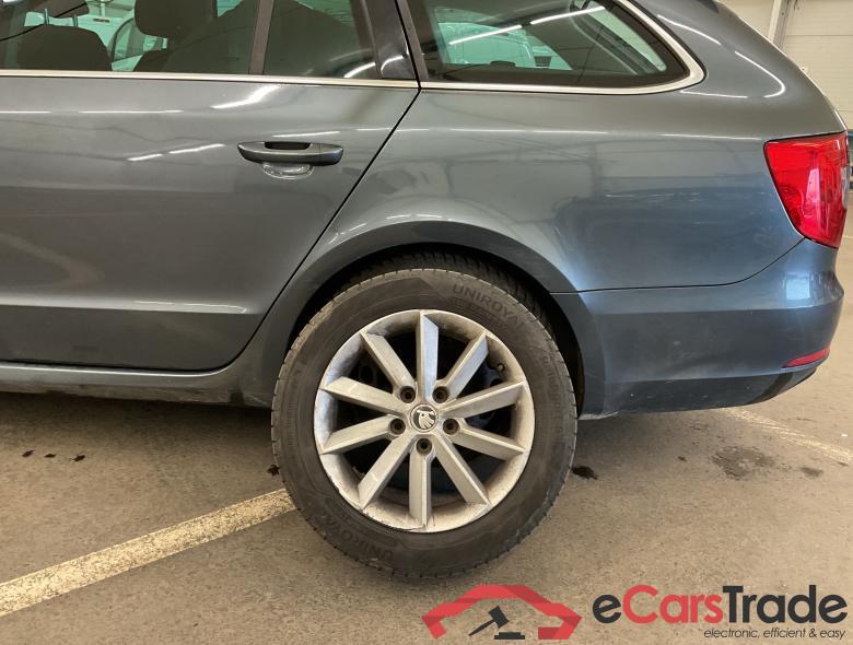SKODA Superb Combi Superb Wagon Ambition 1,6 TDI 77 kW 6-speed mech. #3