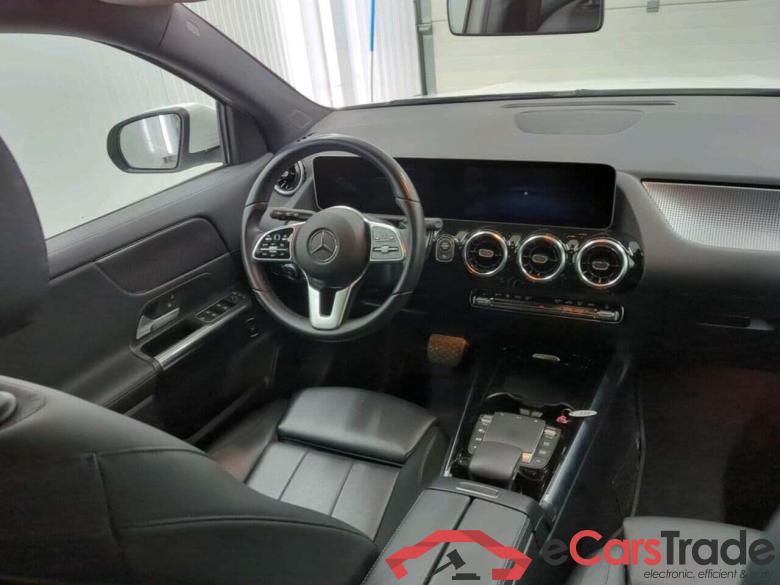 MERCEDES-BENZ GLA-klasse 200 Progressive #3